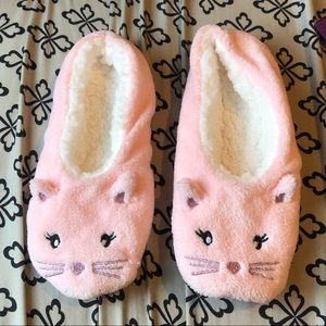 Kitty sock slippers NWOT